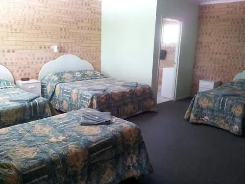 *** Motel Tiaro Motor Inn Australie