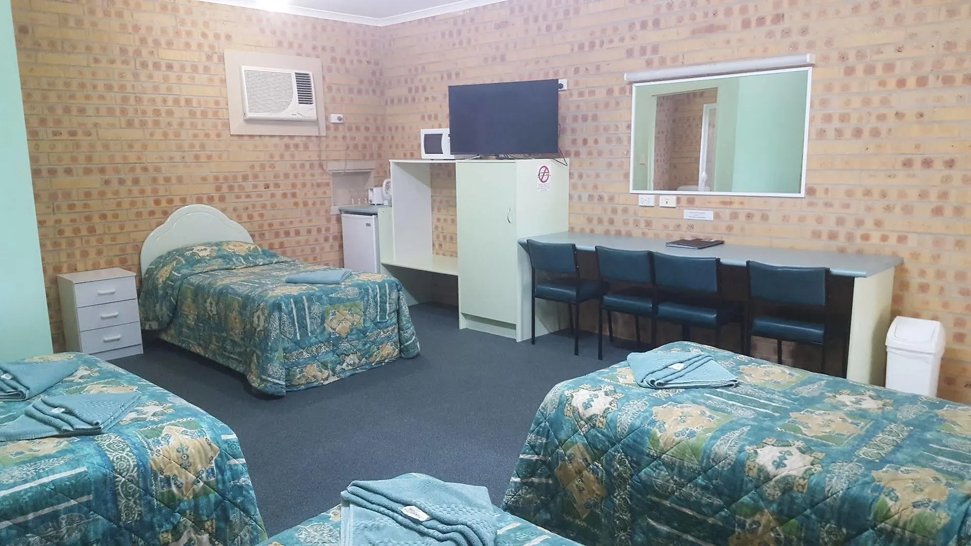 Tiaro Motor Inn 3*,  Ausztrália