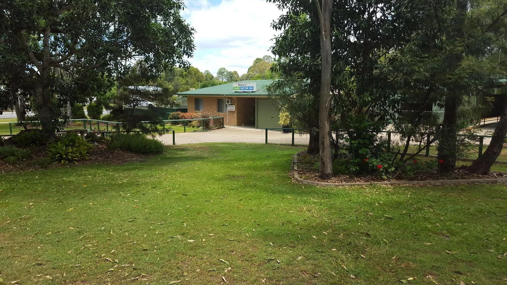 Tiaro Motor Inn Motel